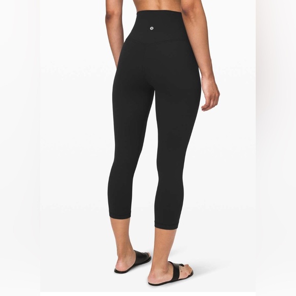 EUC Lululemon Align Crop *21". Black size 14 - Picture 3 of 9